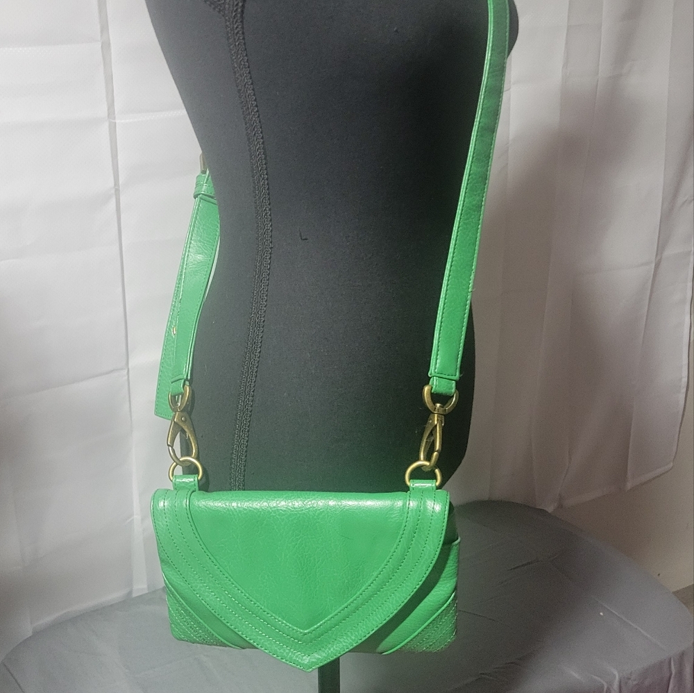 Matt and Nat vegan leather cross body/wristlet